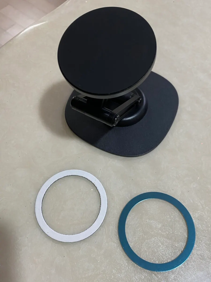 Stand body and two types of magnets