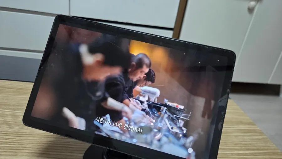 비티냐 회전형 맥세이프 휴대폰 거치대