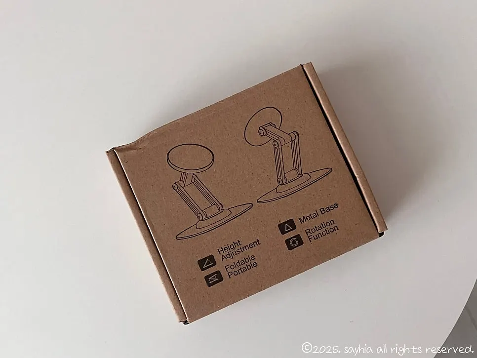Small delivery box containing the Bitinya stand