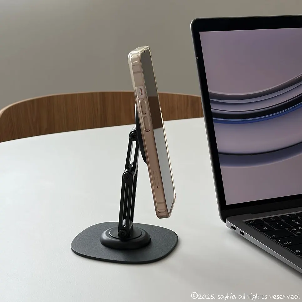 MagSafe stand set straight for filming