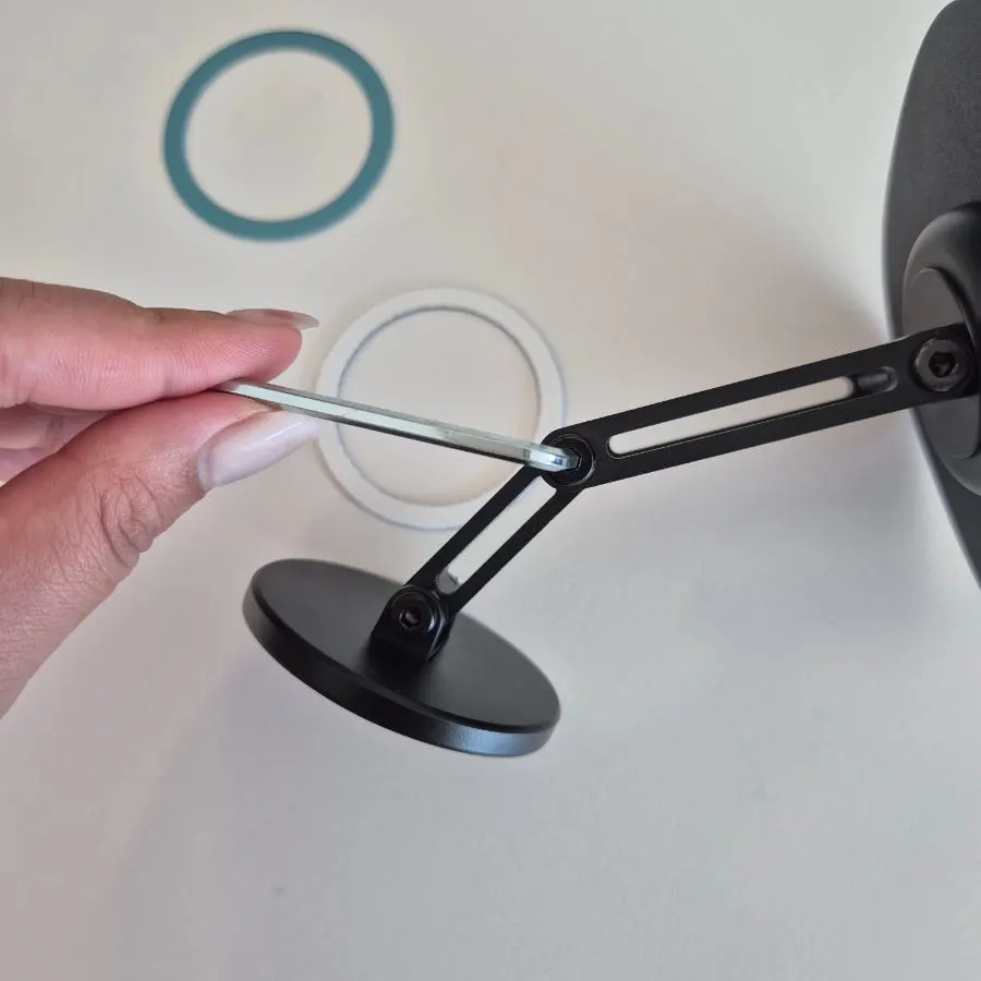 Magnetic ring attached for a tablet