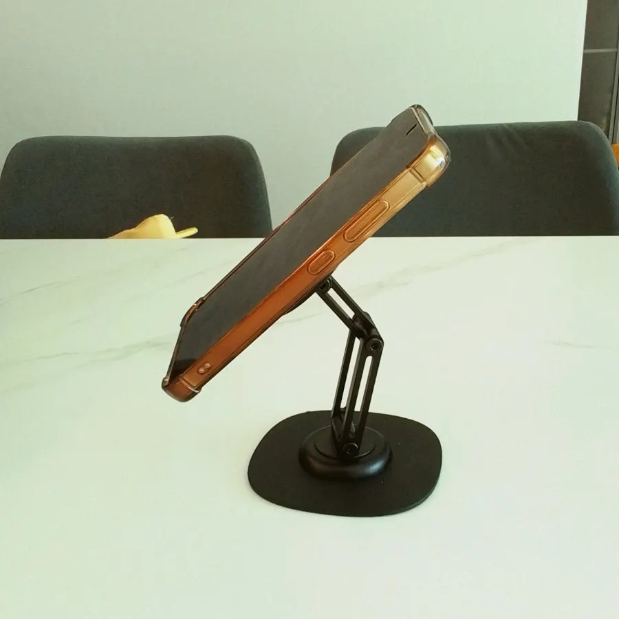 Magnetic stand holding a tablet