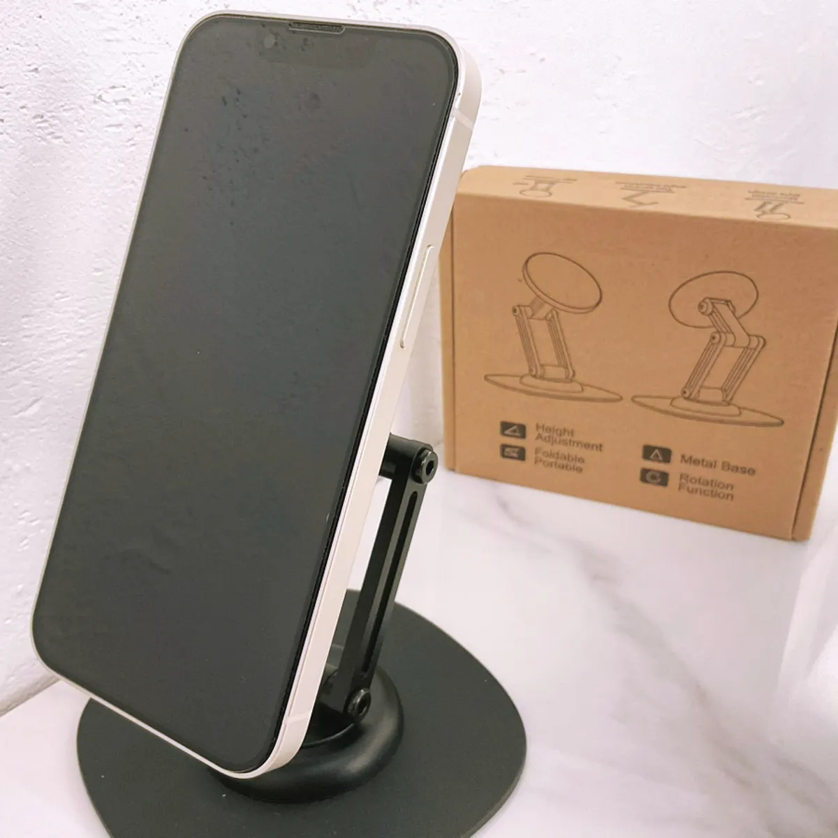 iPhone 12 mini and iPad Air 5 mounted on the stand