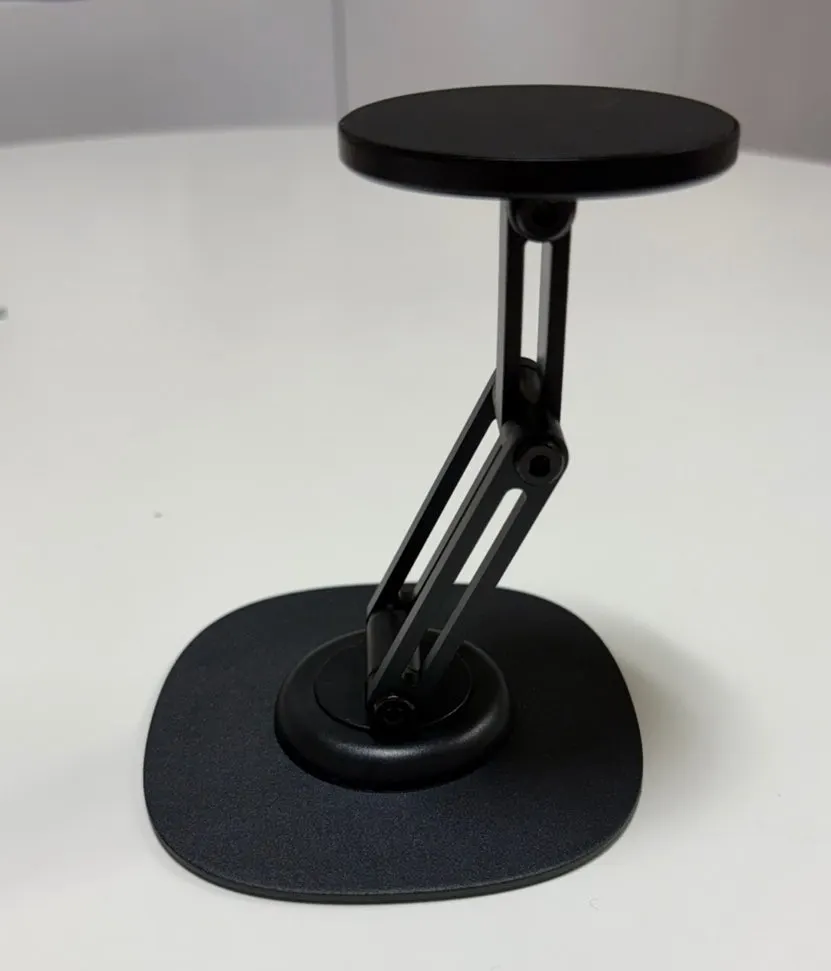 Bitinya stand securing a phone magnetically