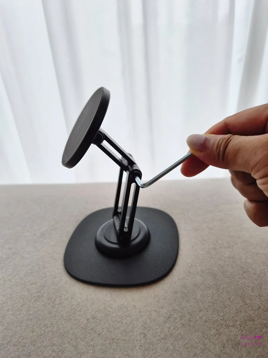 Small, stable Bitinya stand