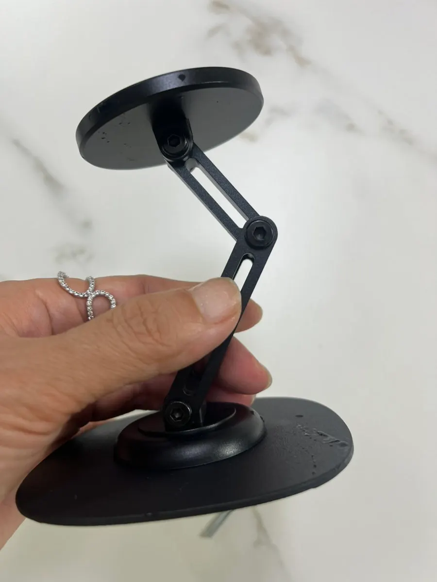 Compact VITINYA MagSafe stand