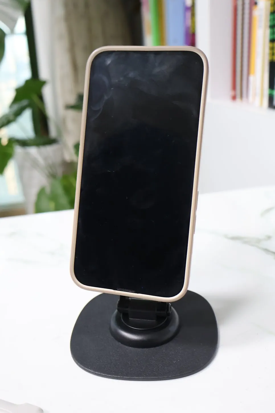 VITINYA MagSafe stand holding an iPhone