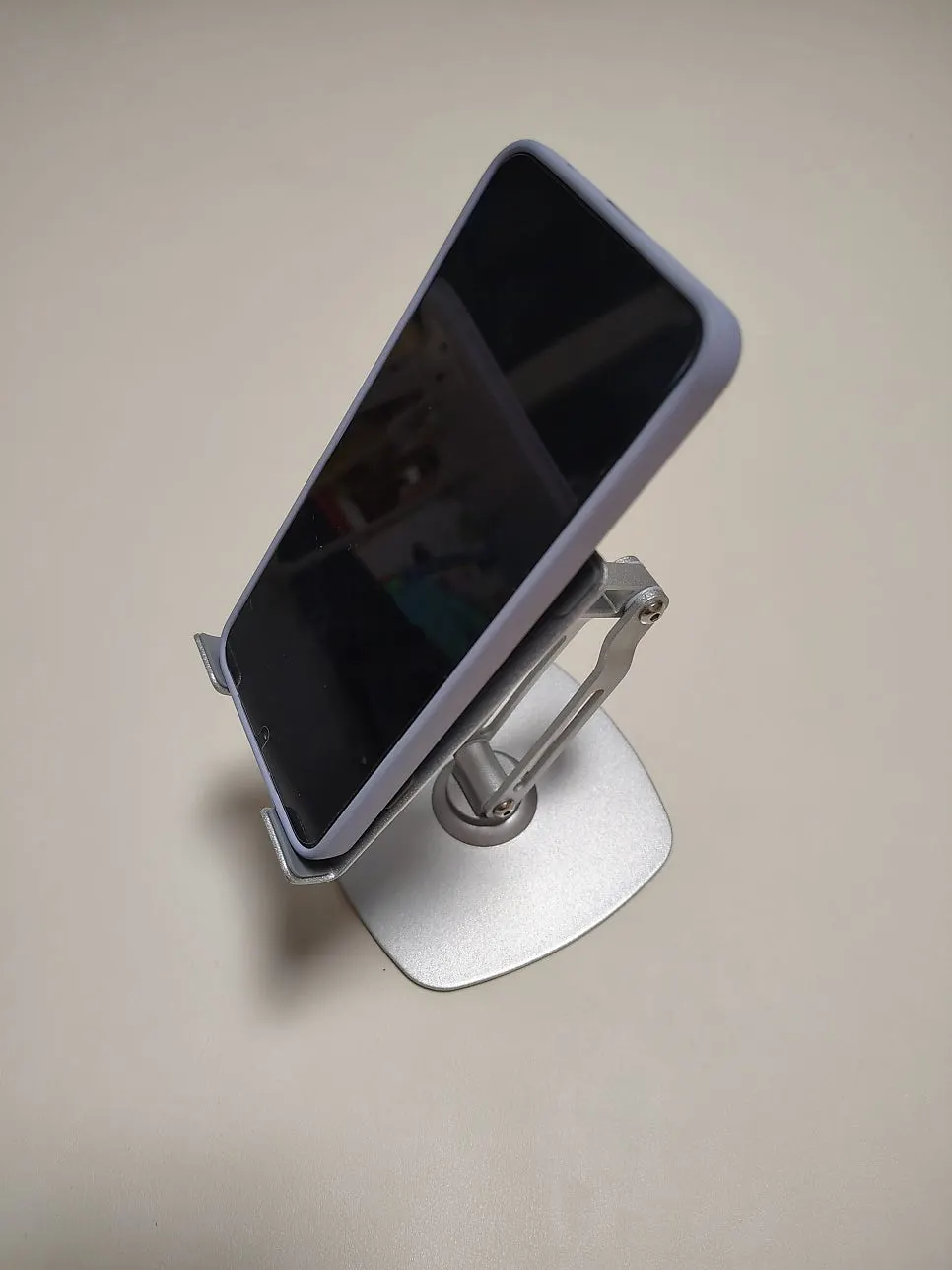 A 7-inch tablet placed on the stand