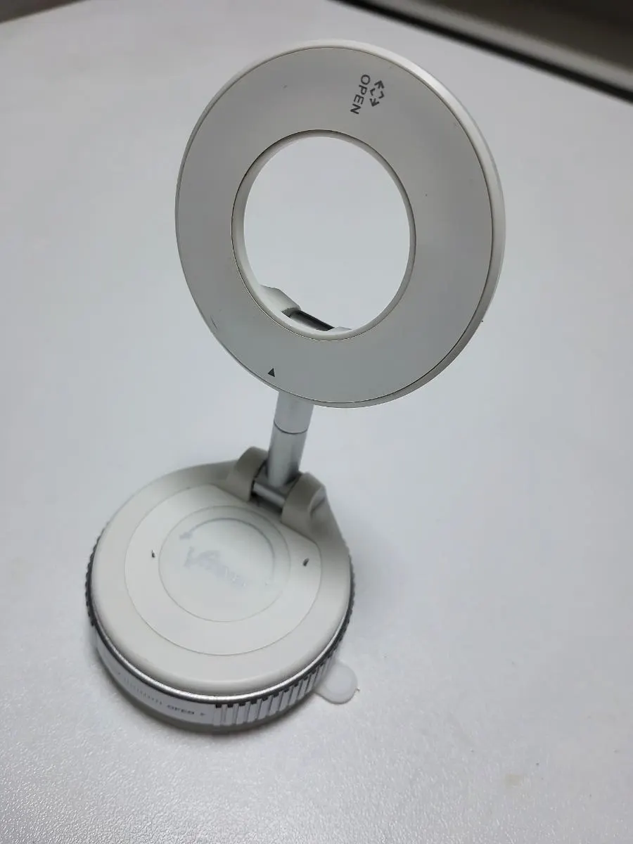Smartphone mount compatible with a magnetic ring