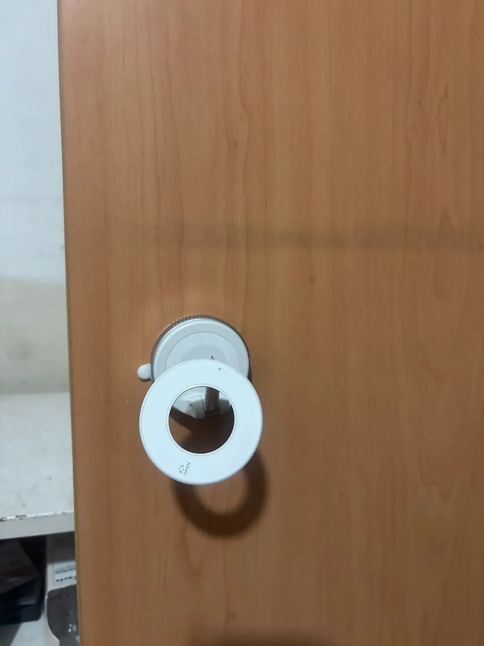Vacuum suction phone mount with a 180° rotating dial