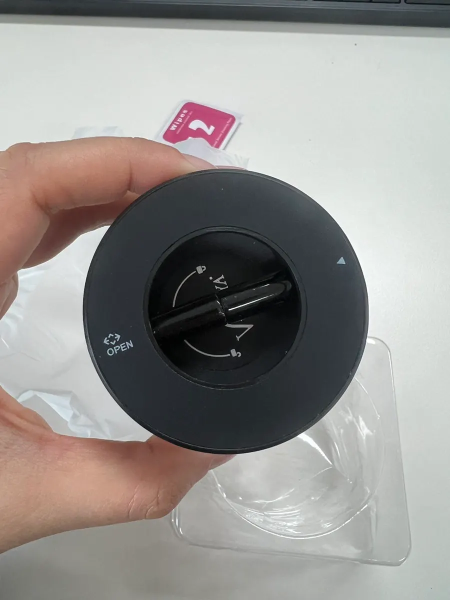 Dashboard pad and vacuum-suction mount