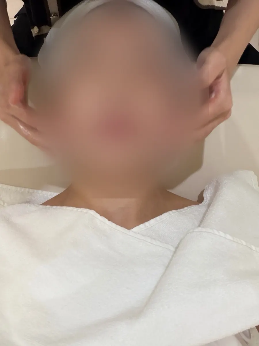 브이샤인 관리에 사용되는 피부 관리 기기