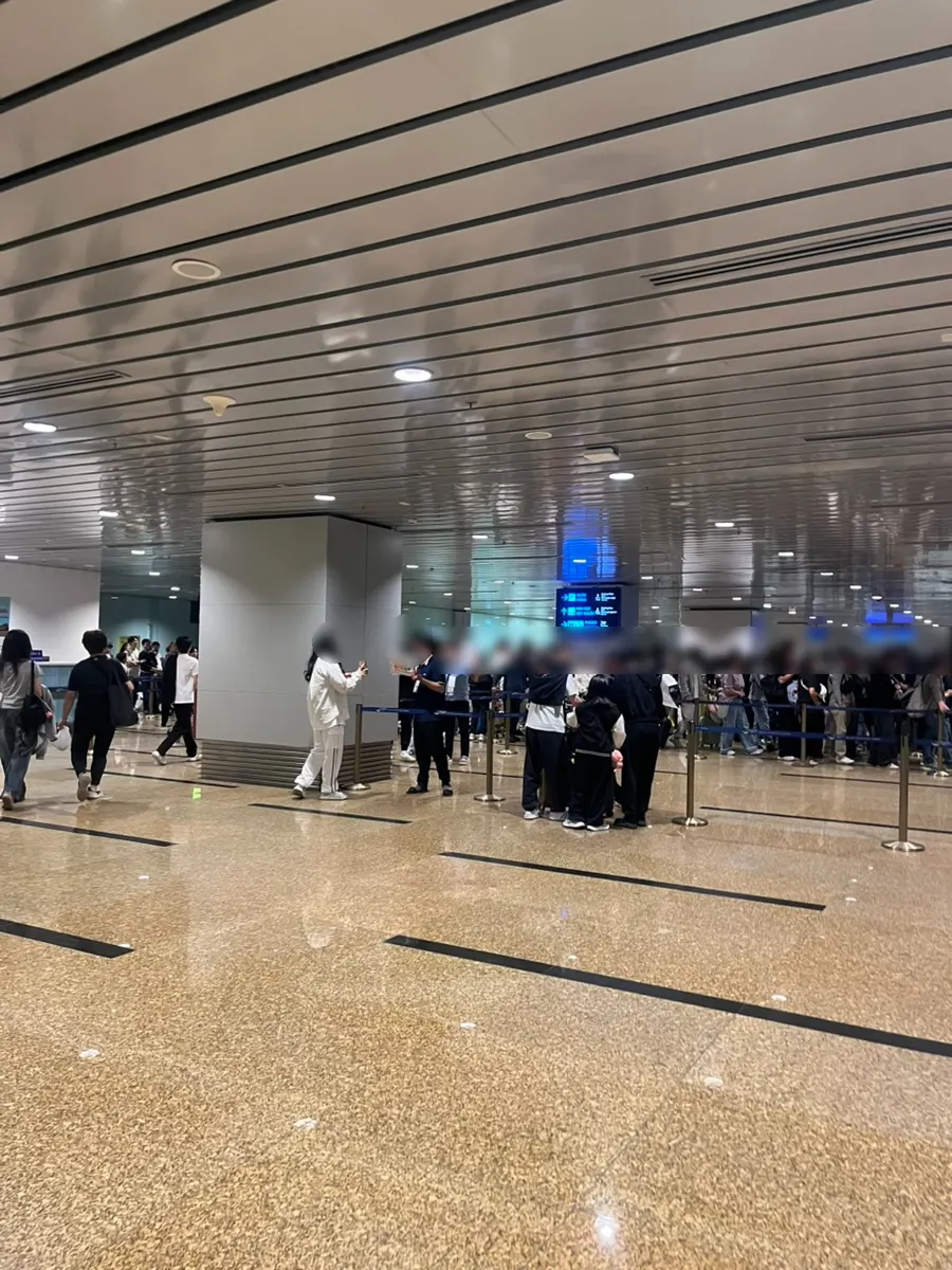 Where to meet the fast track staff member after arriving at Cam Ranh Airport