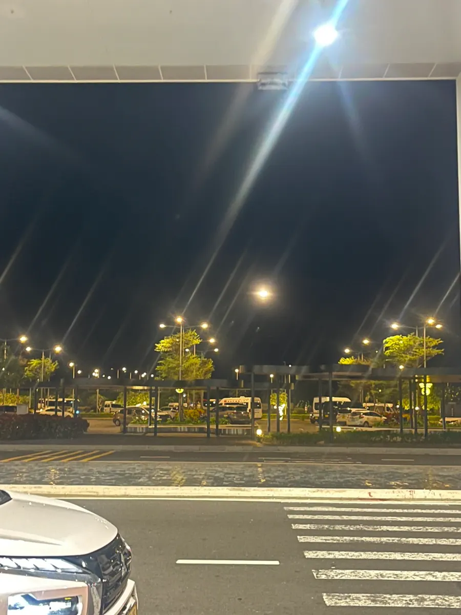 Waiting for checked baggage after arriving at Cam Ranh Airport