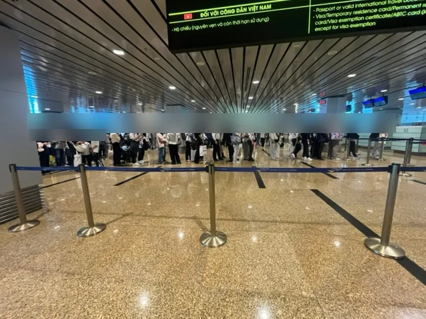 Queue waiting for regular immigration at Nha Trang airport