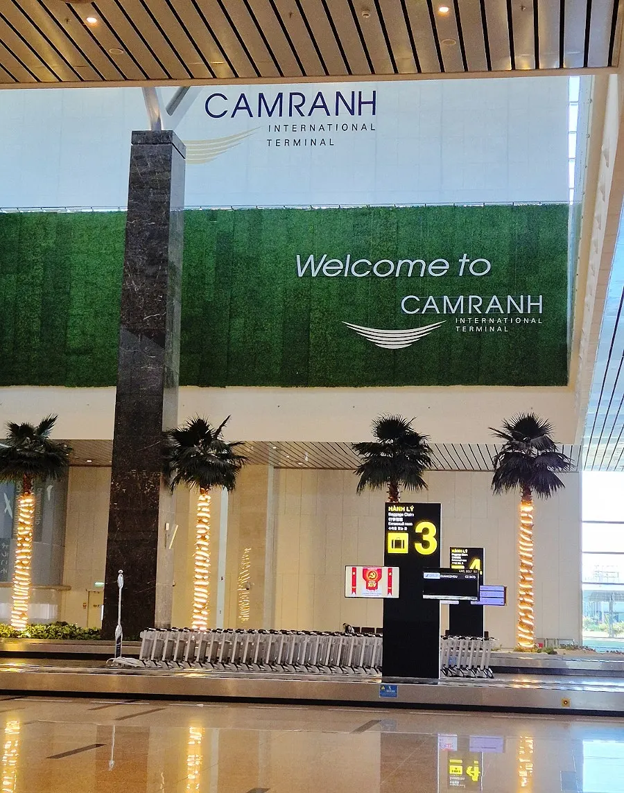 Going through arrival immigration at Cam Ranh Airport