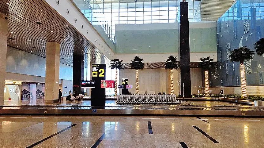 Moving through Cam Ranh Airport after fast-track immigration