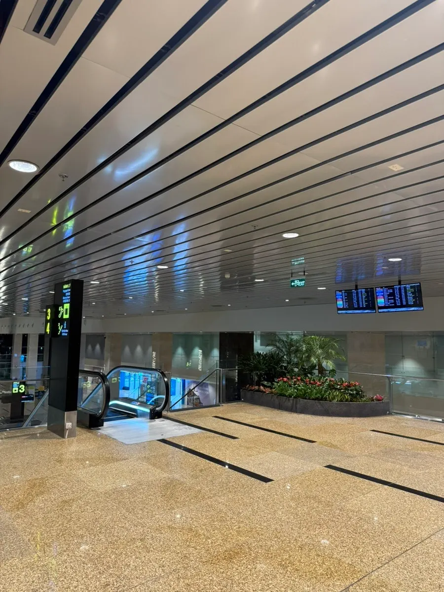 깜란공항 패스트트랙을 이용한 입국수속 과정