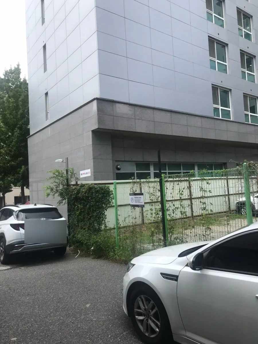 매장 바로 옆 바우트 전용 주차 공간
