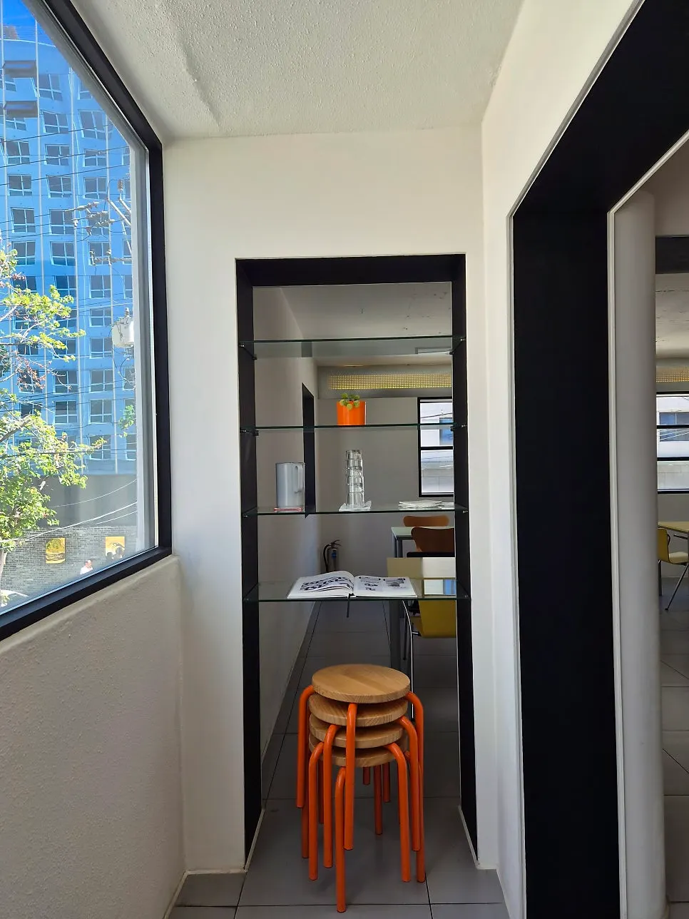 A different mood on each floor of Baut