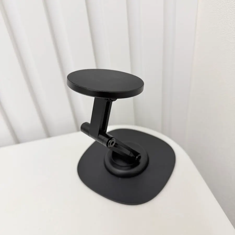 Smartphone stand with 720-degree angle adjustment