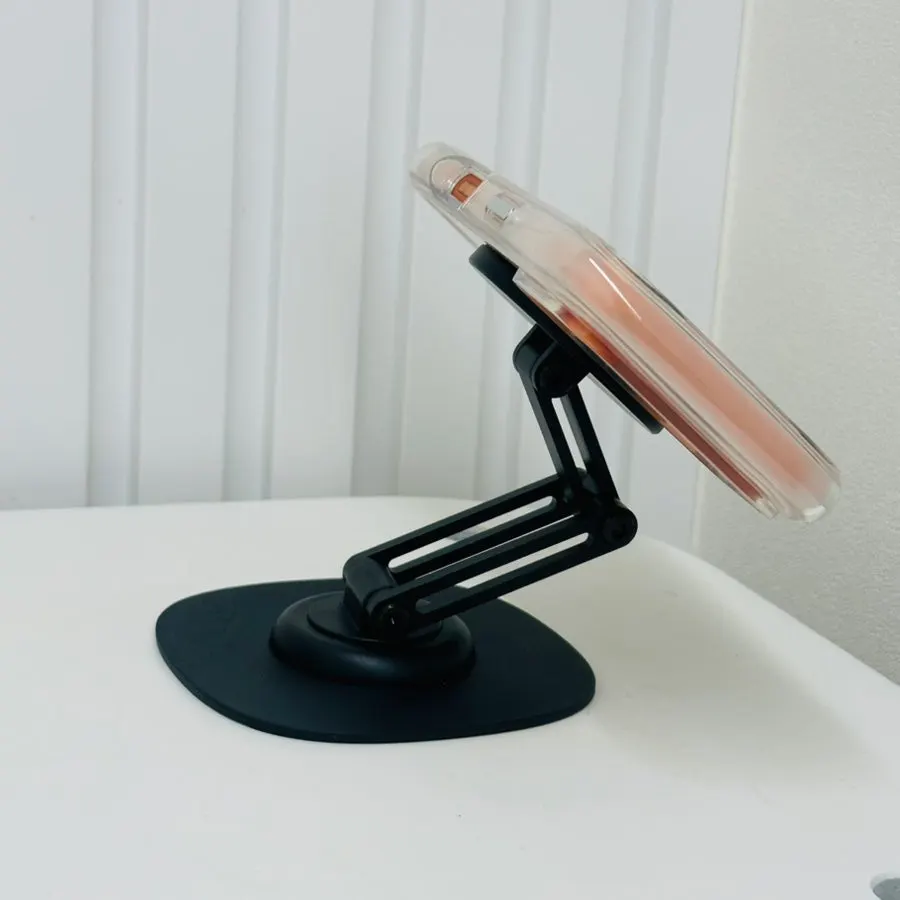 MagSafe stand compatible with various smartphones
