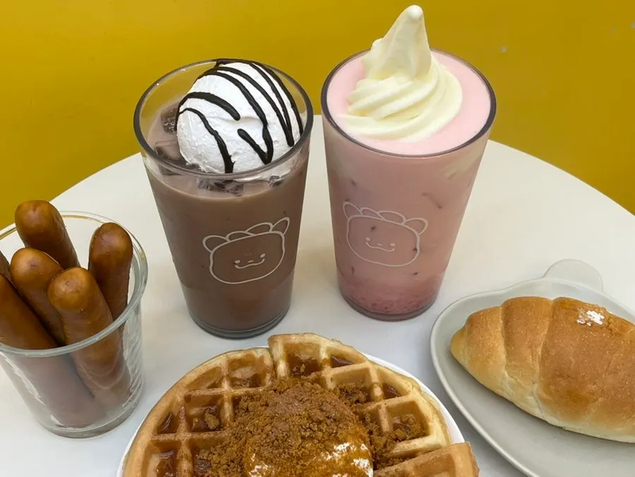 Strawberry condensed milk latte and choco latte side by side