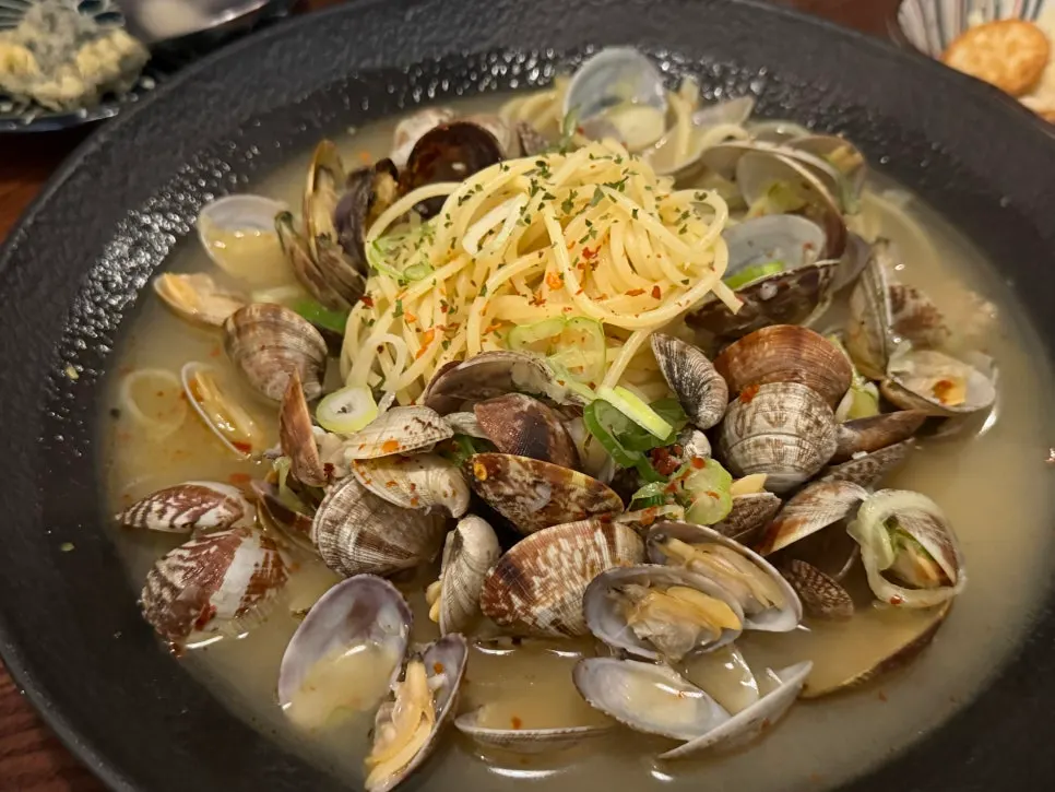 Sool-jjim full of plump clams