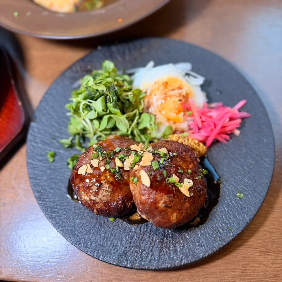 Plate of thick hand-made charcoal-grilled tteokgalbi