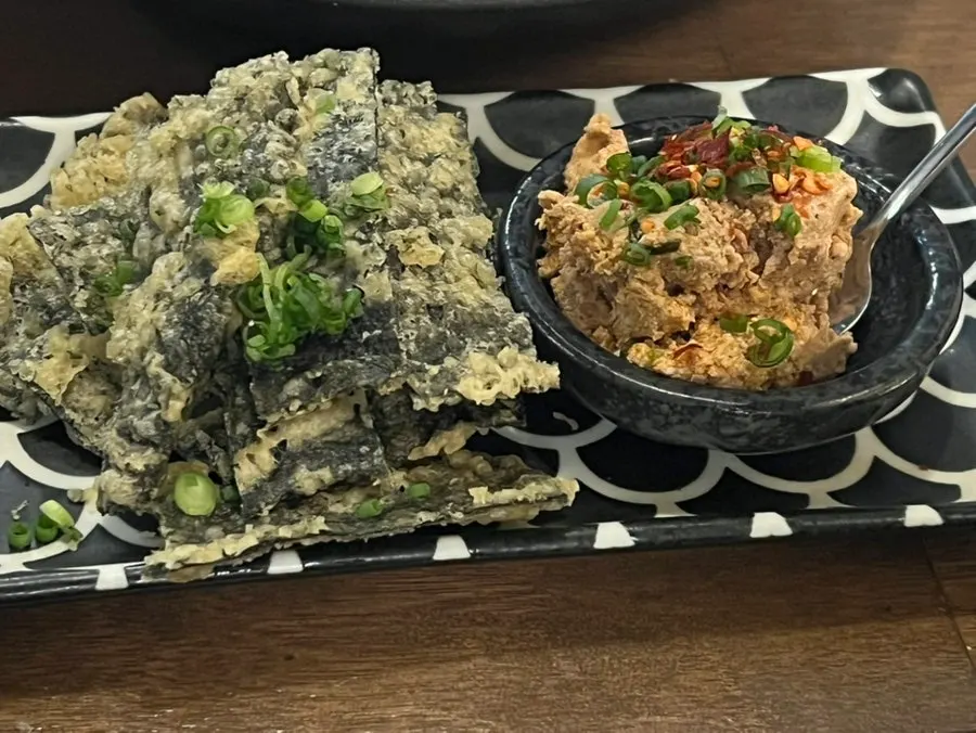 A plate of Wakoan's homemade ankimo laver chips