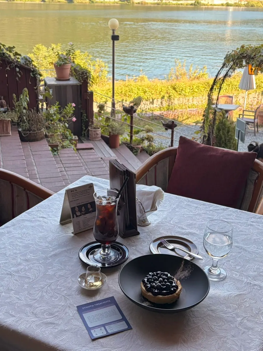 Ethiopia Yergacheffe and blueberry cheesecake