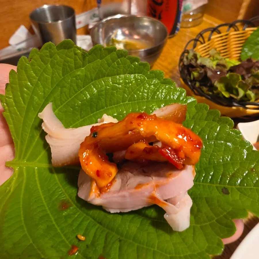 Jokbal wrapped with radish pickles