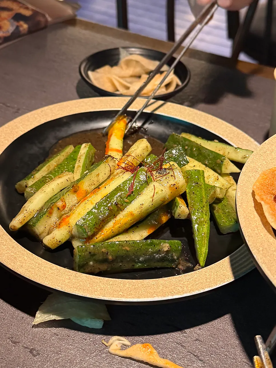 왕십리 안주 술집 똥집볶음과 흑임자오이무침, 아리계곡 한양대점