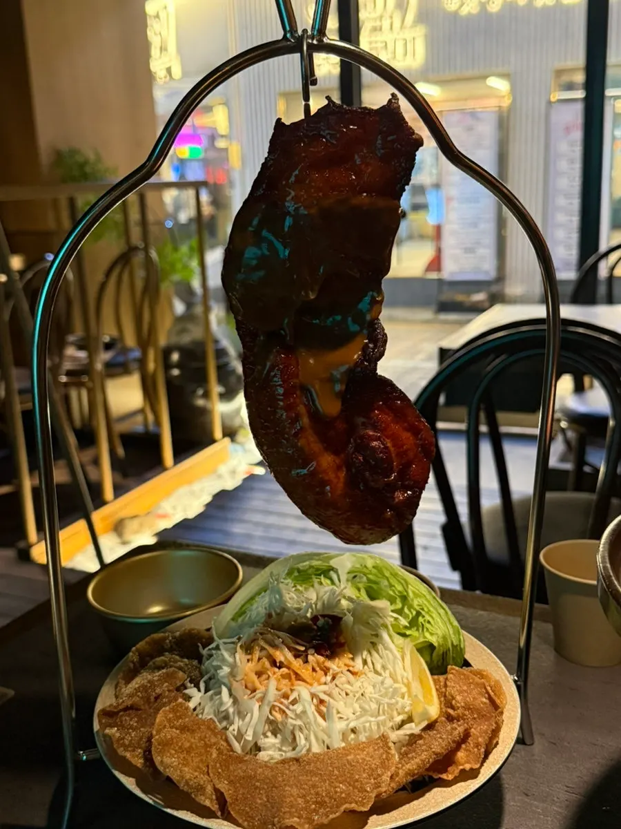 Mud duck jeonbyeong dan jeon-gol sundubu usus lembu