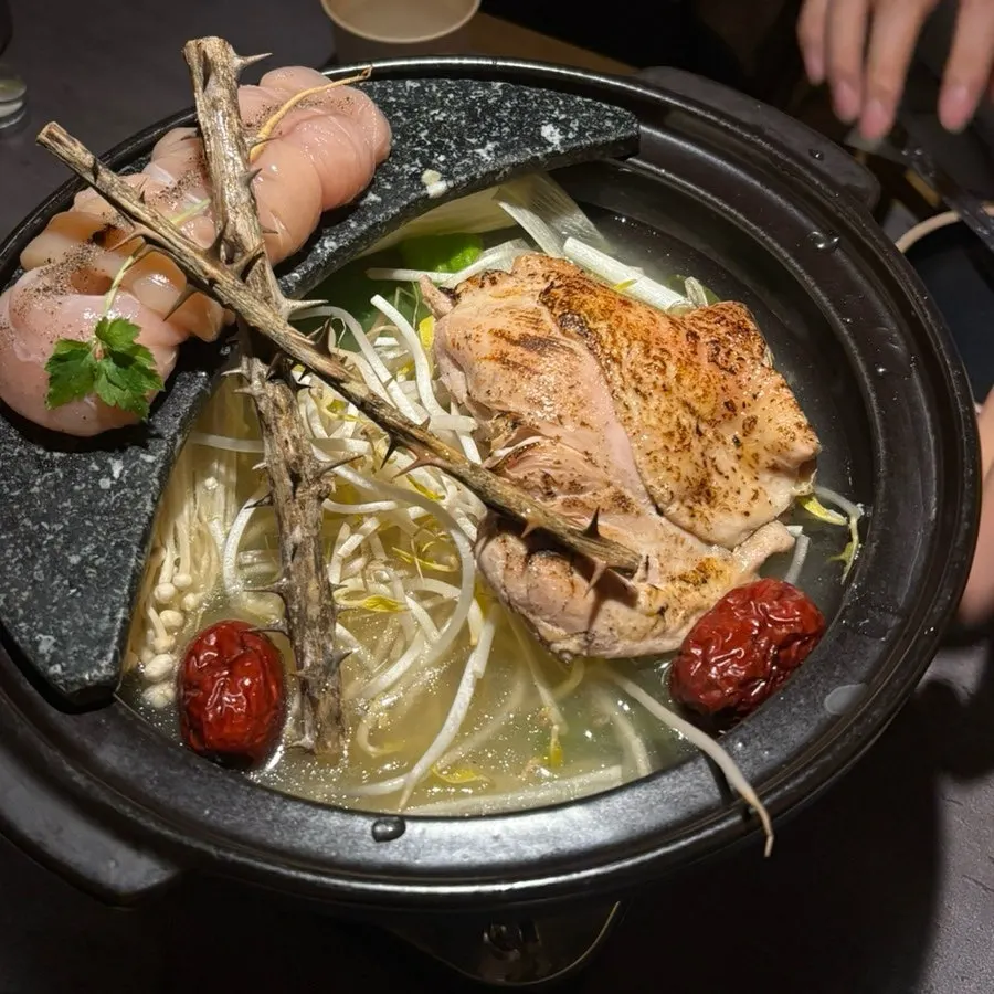 Ari Gyegok’s signature Original Chicken Hot Pot