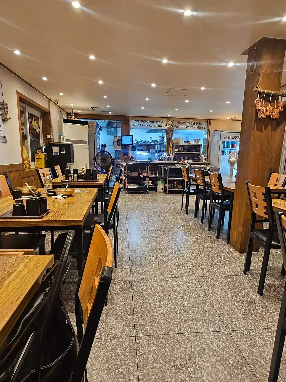 Geumnyeong Gomtang's 1st floor interior with a neighborhood restaurant feel