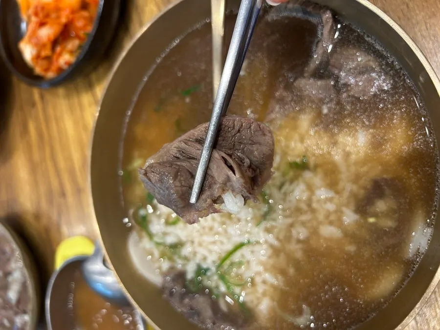 Tender Korean beef in the gomtang