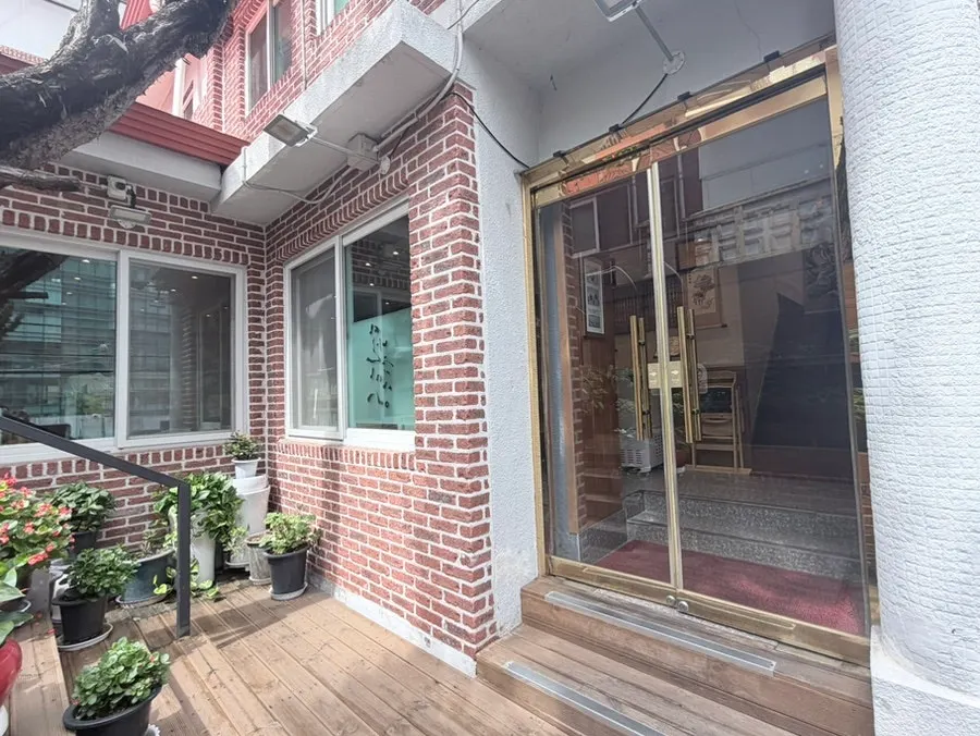 정원처럼 꾸며진 금녕곰탕 입구