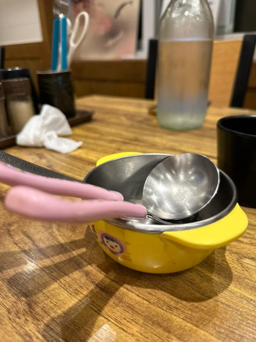 Kids' tableware at Geumnyeong Gomtang