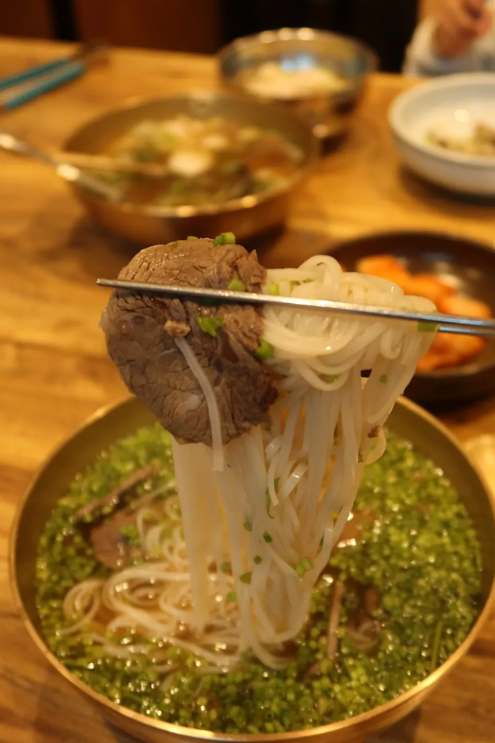 Rice noodles with Korean beef shank meat