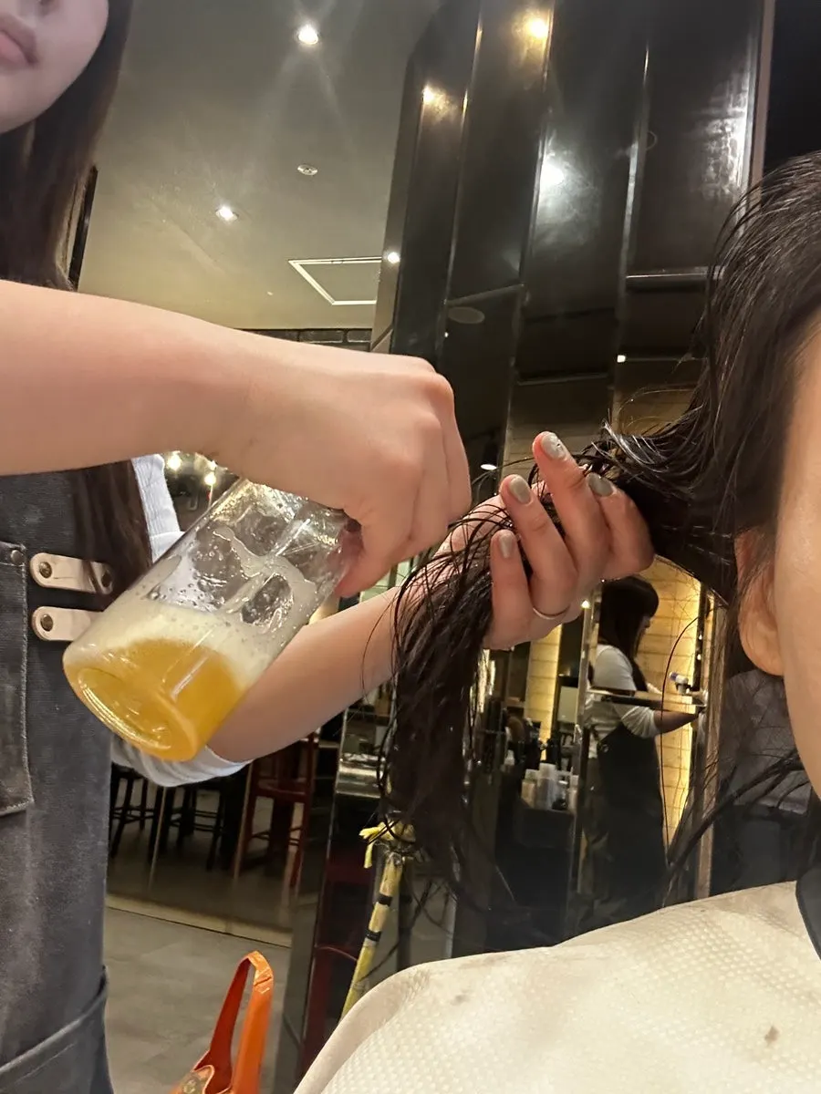 Carbonated spa foam and scalp-care spray