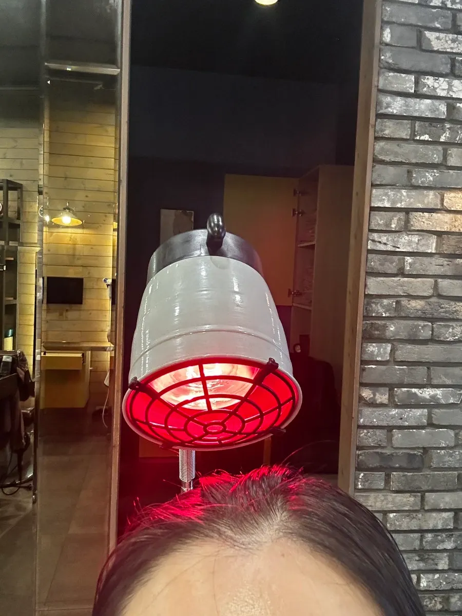 Clinic process applying ampoules to hair