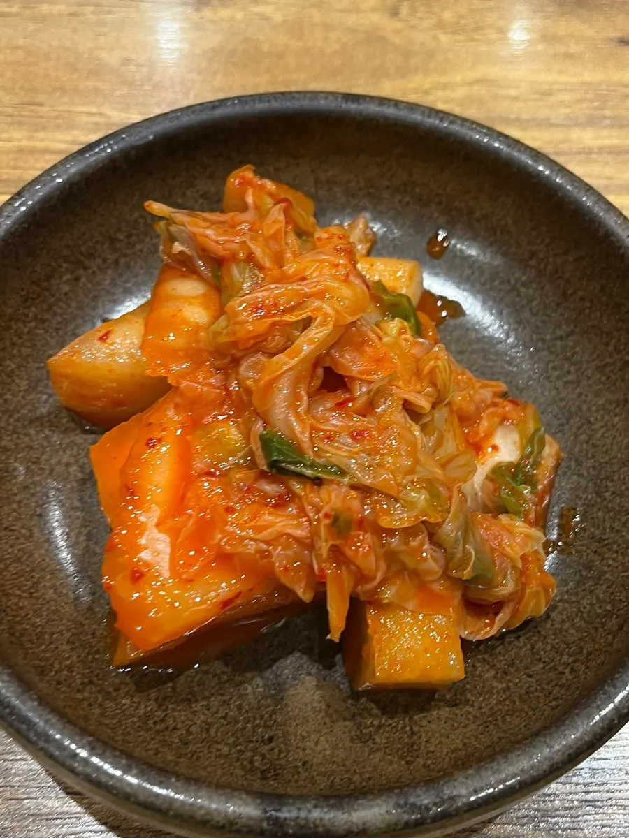 곰탕과 함께 나온 아삭한 김치
