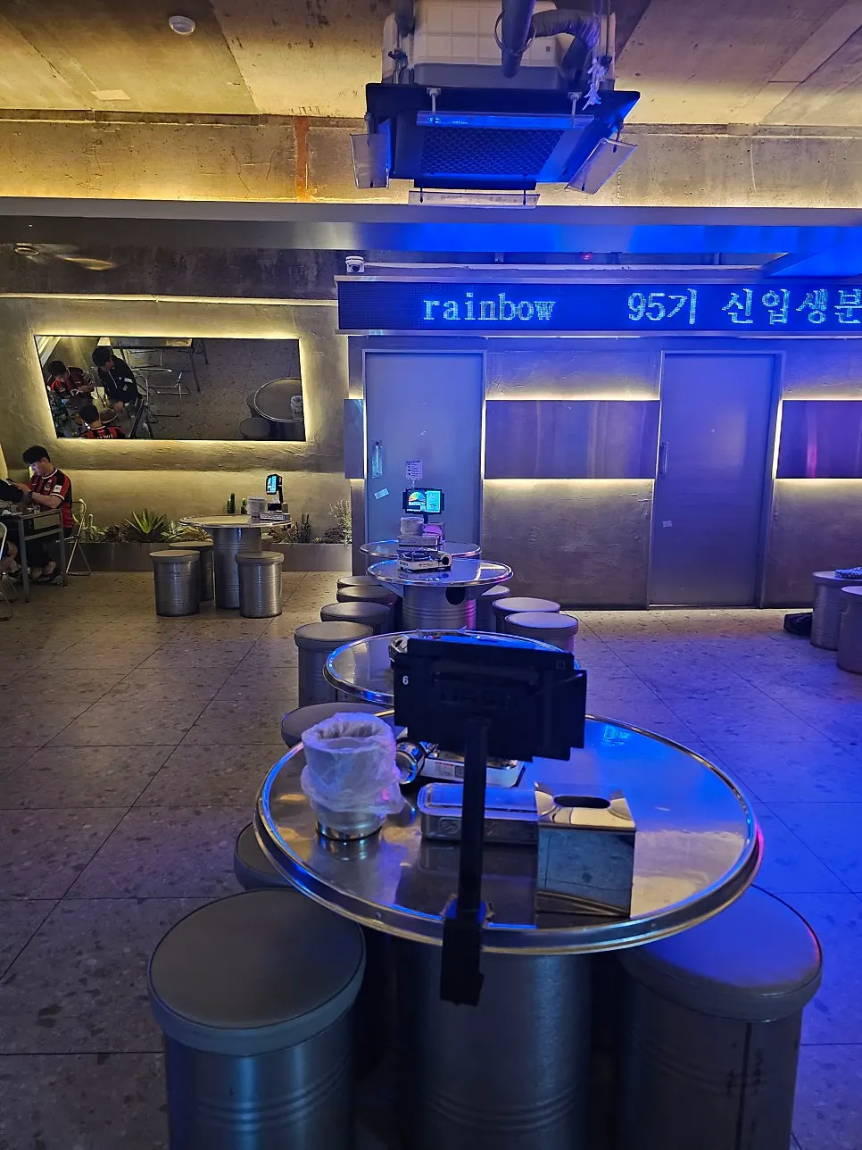 The main hall crowded with customers at Rainbow Pocha