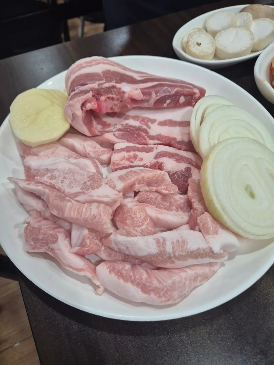 국내산 한돈 고기 메뉴 사진