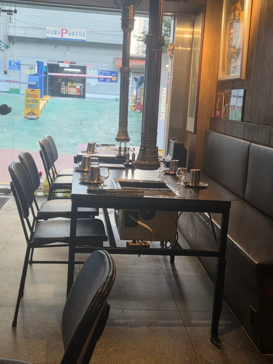 Interior of Yukseong with floor-to-ceiling windows