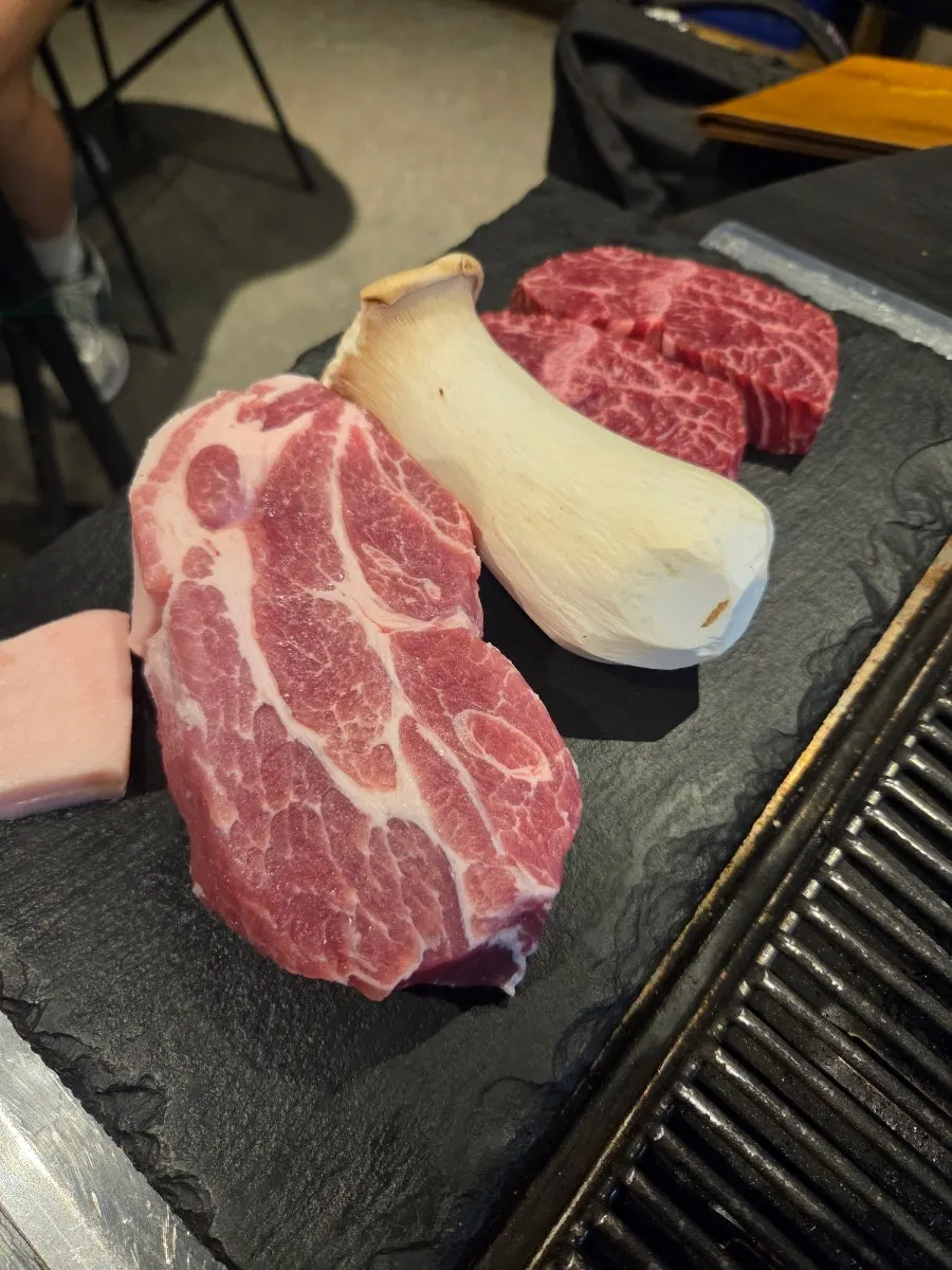 Beom Set meat placed on the grill