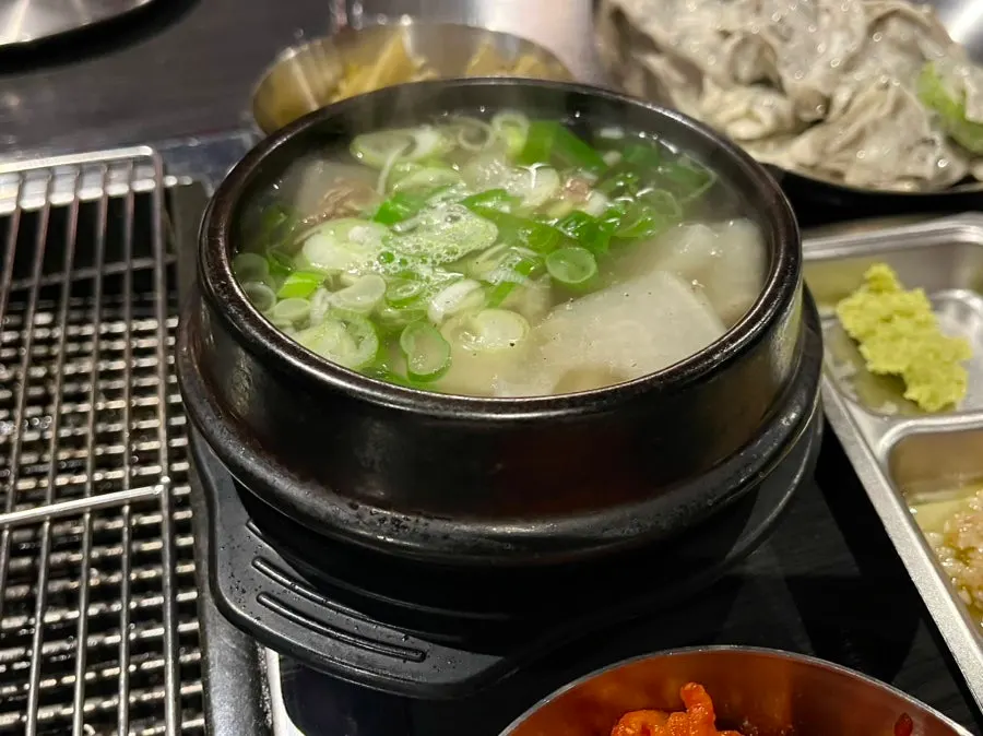 Yukseong offers free corkage service