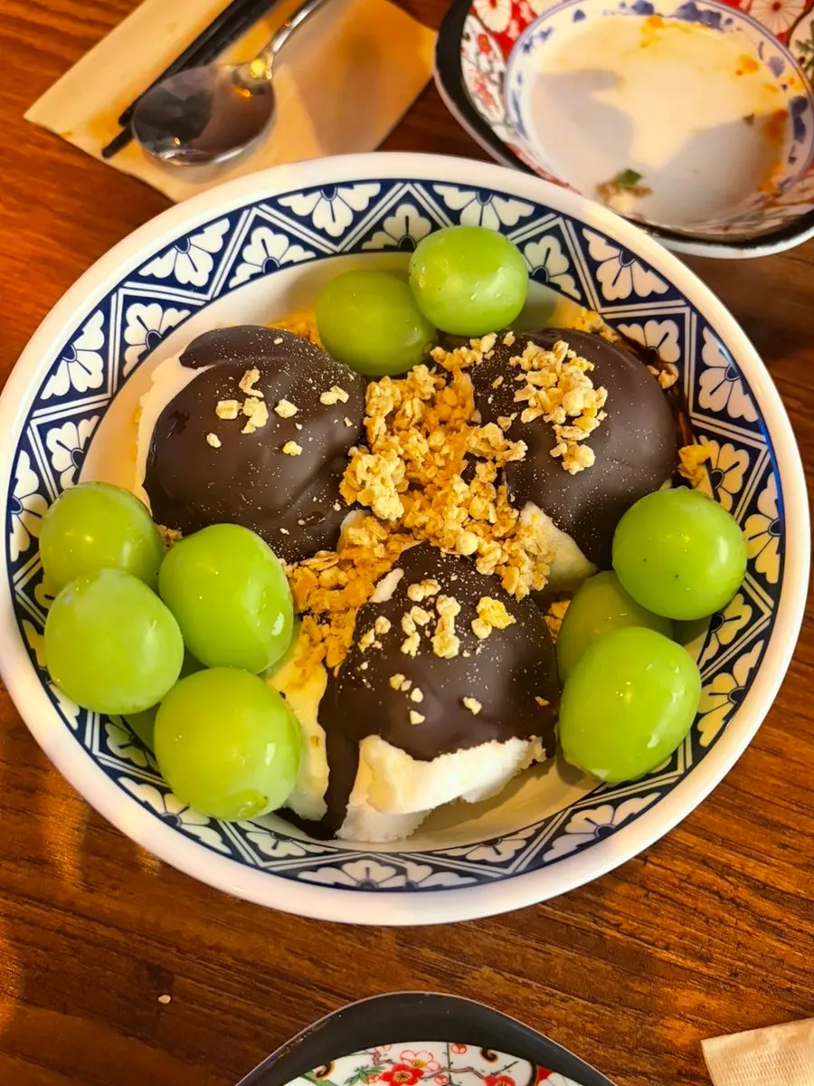 Wareureu yogurt ice cream topped with shine muscat grapes and granola