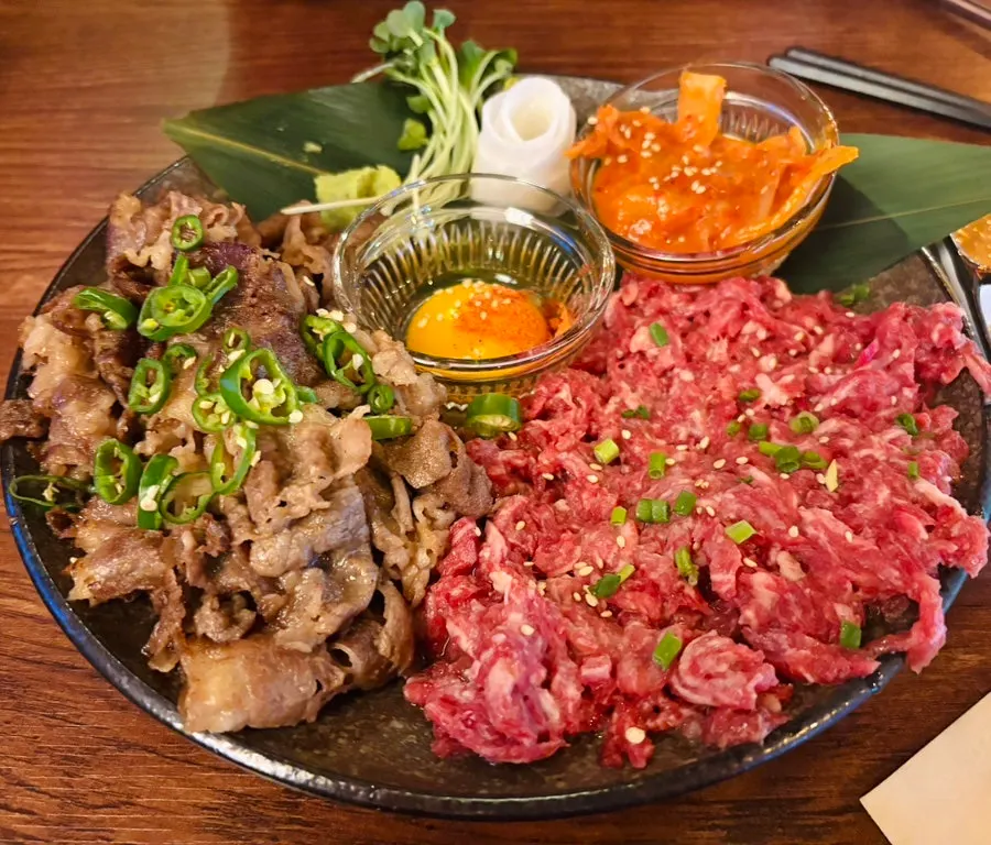 투뿔한우육회차돌쌈 한 상 플레이팅